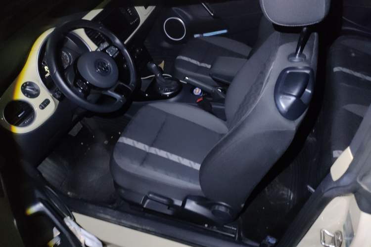 Used Volkswagen Beetle 2019 180TSI Collector's Edition Left Front Seat