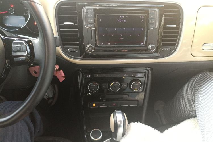 Used Volkswagen Beetle 2019 180TSI Collector's Edition Audio And AC Panel