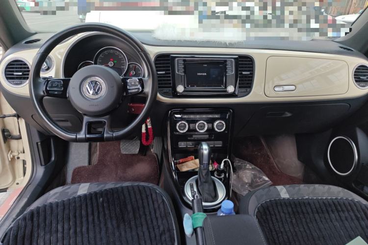 Used Volkswagen Beetle 2019 180TSI Collector's Edition Center Console