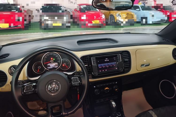 Used Volkswagen Beetle 2019 180TSI Collector's Edition Center Console