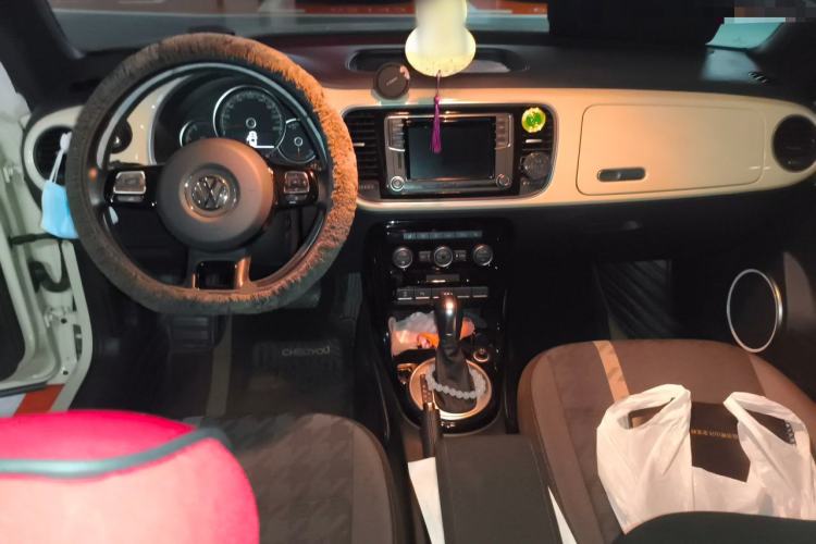 Used Volkswagen Beetle 2019 180TSI Collector's Edition Center Console