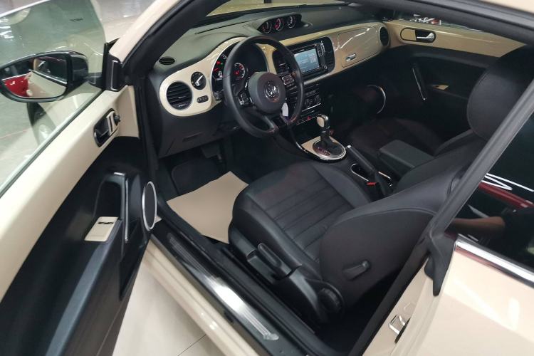 Used Volkswagen Beetle 2019 280TSI Collector's Edition Driver Seat