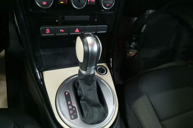 Used Volkswagen Beetle 2019 280TSI Collector's Edition Gear Lever