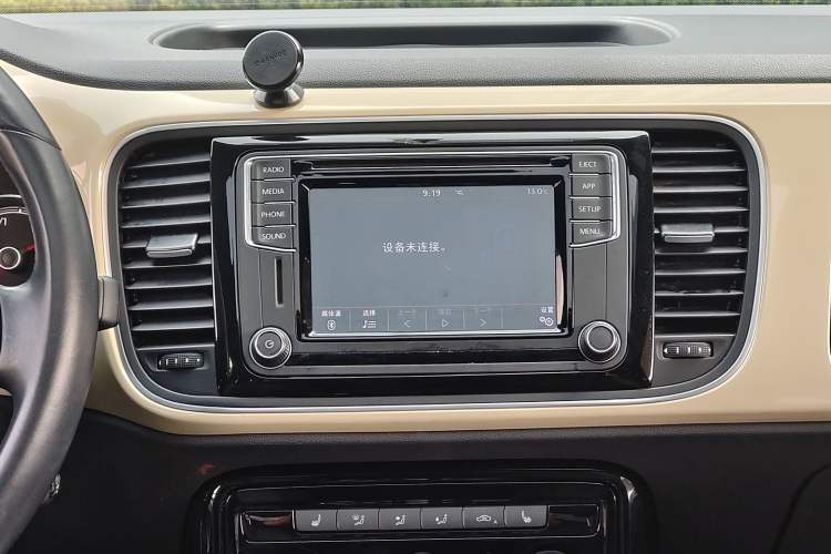 Used Volkswagen Beetle 2019 180TSI Collector's Edition Interior 4