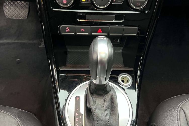 Used Volkswagen Beetle 2019 280TSI Collector's Edition Interior 5