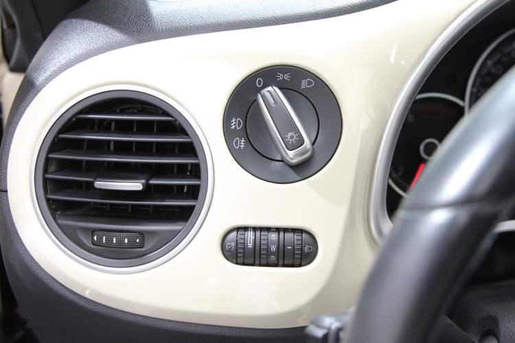 Used Volkswagen Beetle 2019 180TSI Collector's Edition Interior 6