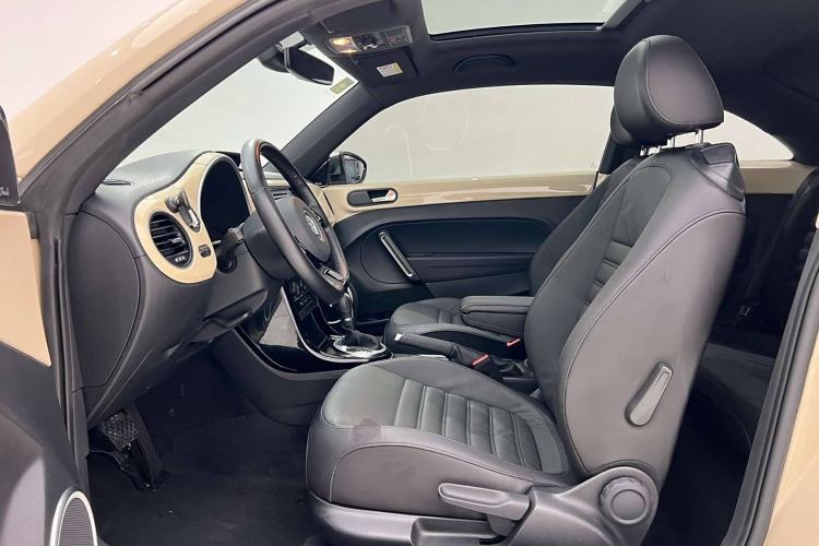 Used Volkswagen Beetle 2019 280TSI Collector's Edition Interior 6