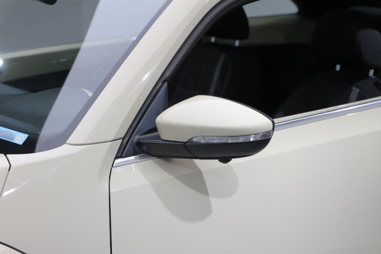 Used Volkswagen Beetle 2019 180TSI Collector's Edition Interior 8