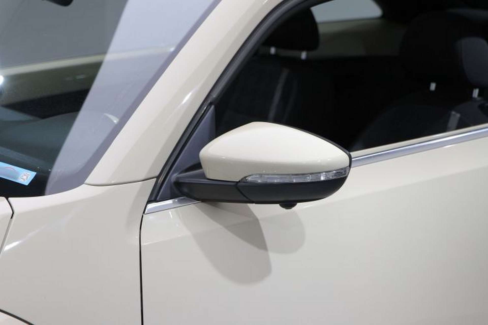 Used Volkswagen Beetle 2019 180TSI Collector's Edition Interior 8