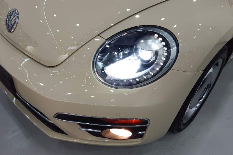 Used Volkswagen Beetle 2019 180TSI Collector's Edition Left Front Headlight