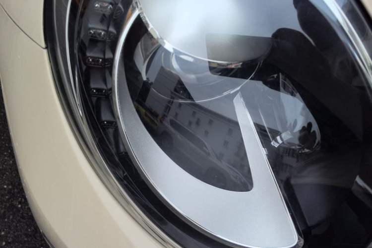 Used Volkswagen Beetle 2019 180TSI Collector's Edition Right Front Headlight
