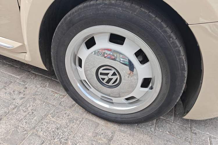 Used Volkswagen Beetle 2019 180TSI Collector's Edition Right Front Wheel Hub