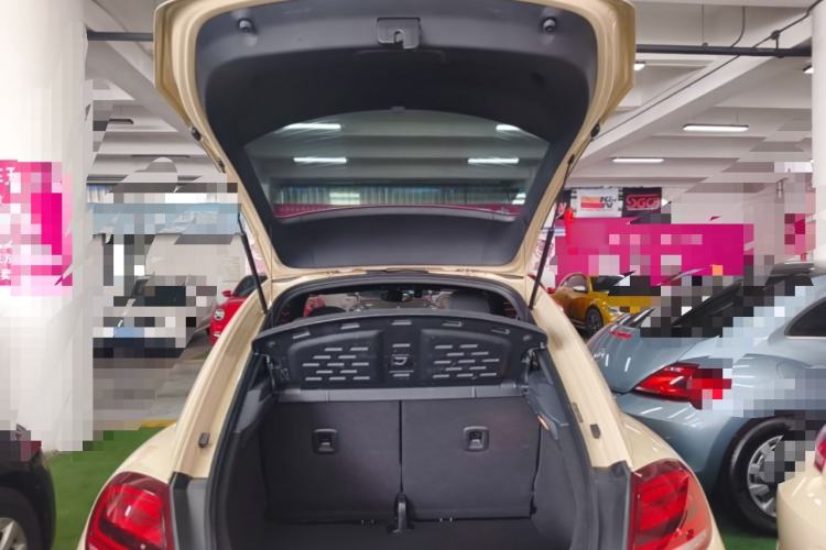 Used Volkswagen Beetle 2019 180TSI Collector's Edition Trunk