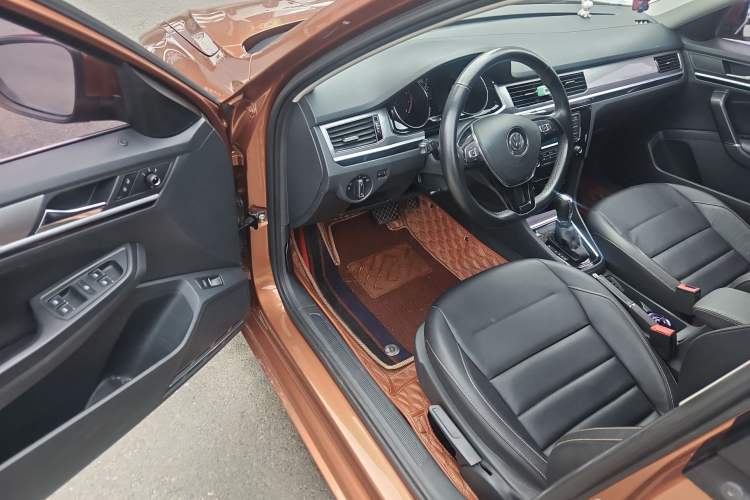 Used Volkswagen Bora 2018 1.5L Automatic Comfort Model Interior 2