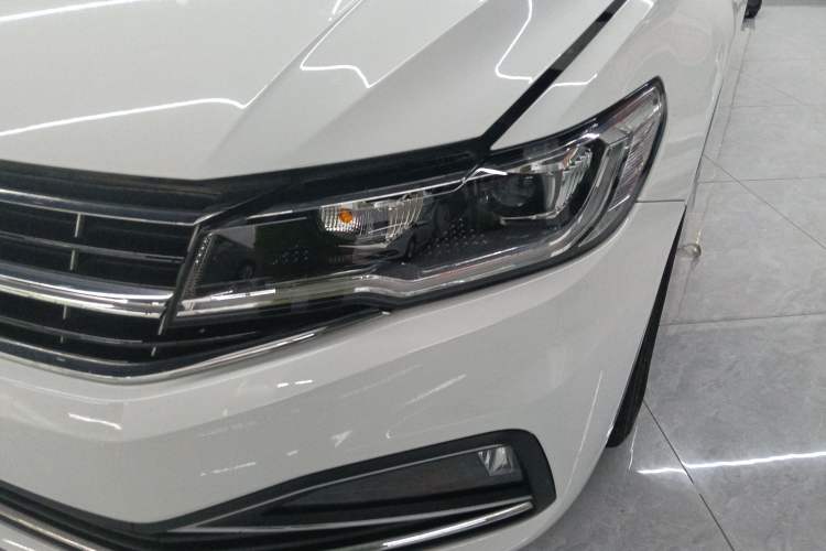 Used Volkswagen Bora 2021 1.5L Automatic Comfort Smart Connect Edition Left Front Headlight