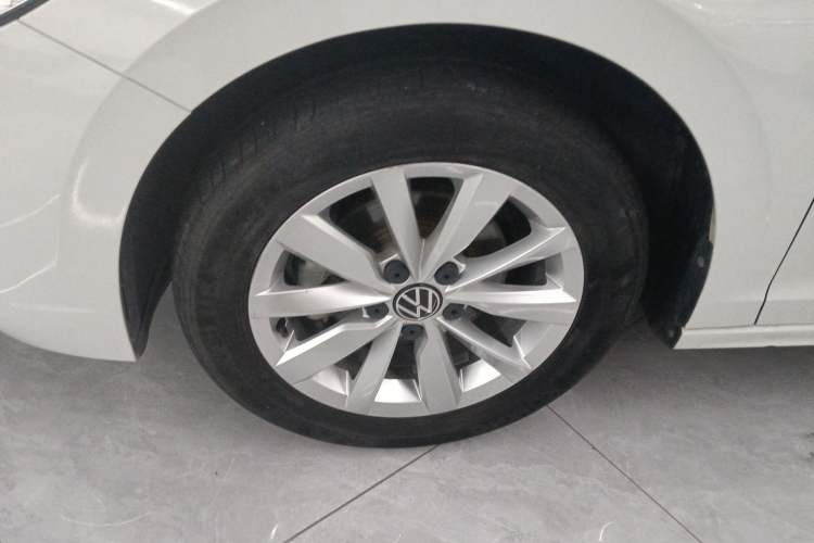 Used Volkswagen Bora 2021 1.5L Automatic Comfort Smart Connect Edition Left Front Wheel Hub