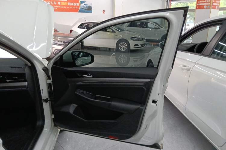 Used Volkswagen Bora 2021 1.5L Automatic Comfort Smart Connect Edition Right Front Door Interior