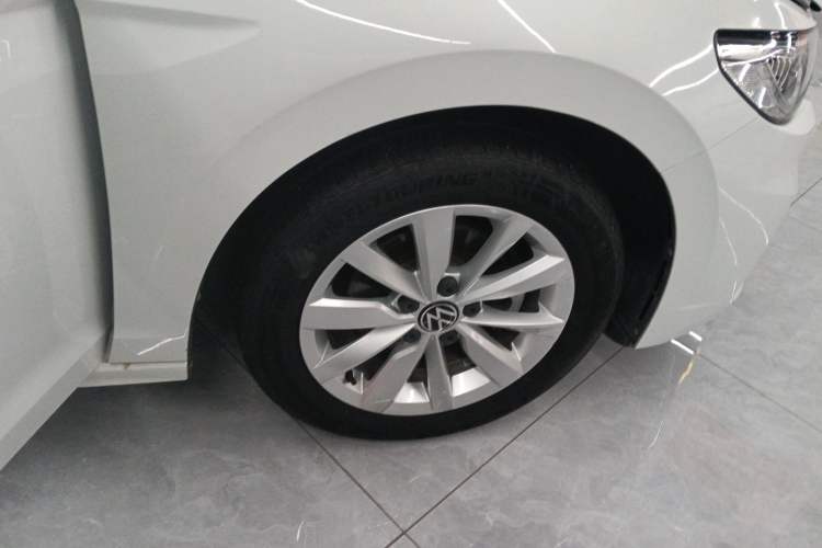 Used Volkswagen Bora 2021 1.5L Automatic Comfort Smart Connect Edition Right Rear Wheel Hub