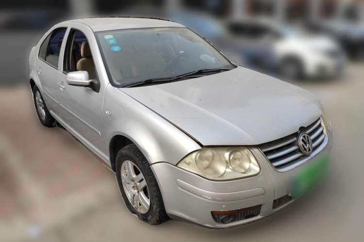 Used Volkswagen Bora 2006 1.6 Automatic Fashion TL Front Right 45 Deg