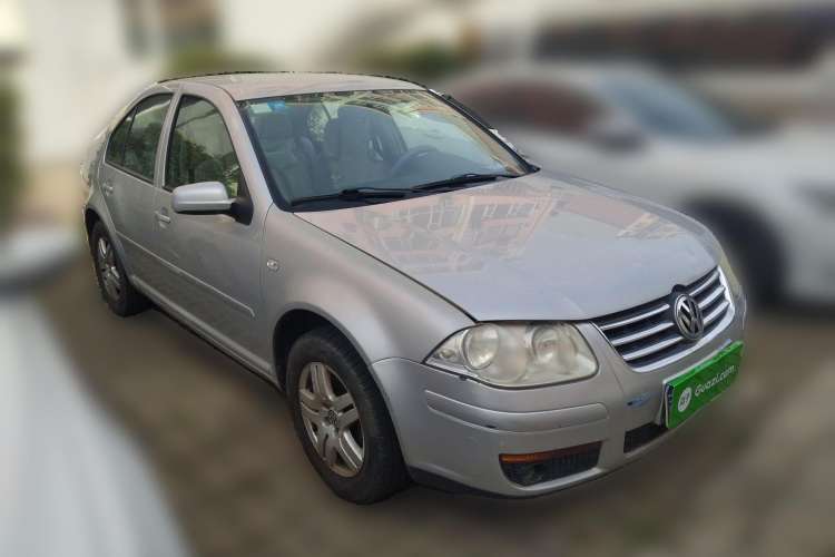 Used Volkswagen Bora 2006 1.6 Automatic Fashion TL Front Right 45 Deg