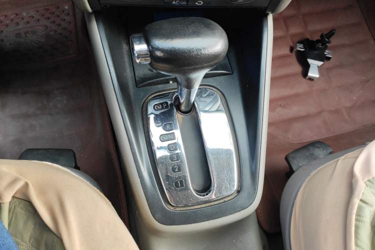 Used Volkswagen Bora 2006 1.6 Automatic Fashion TL Gear Lever