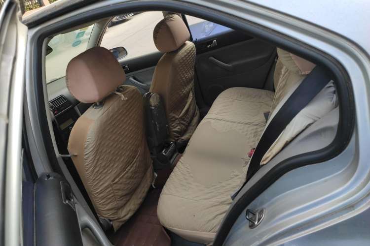 Used Volkswagen Bora 2006 1.6 Automatic Fashion TL Left Rear Seat