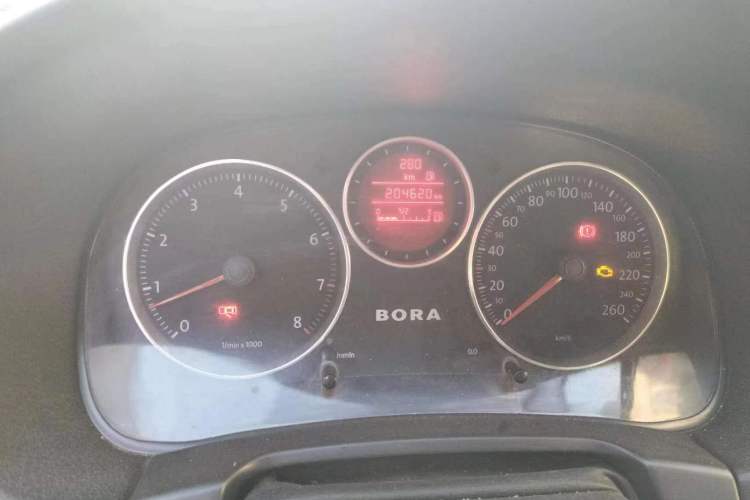 Used Volkswagen Bora 2006 1.6 Manual Luxury HL Odometer Close Up