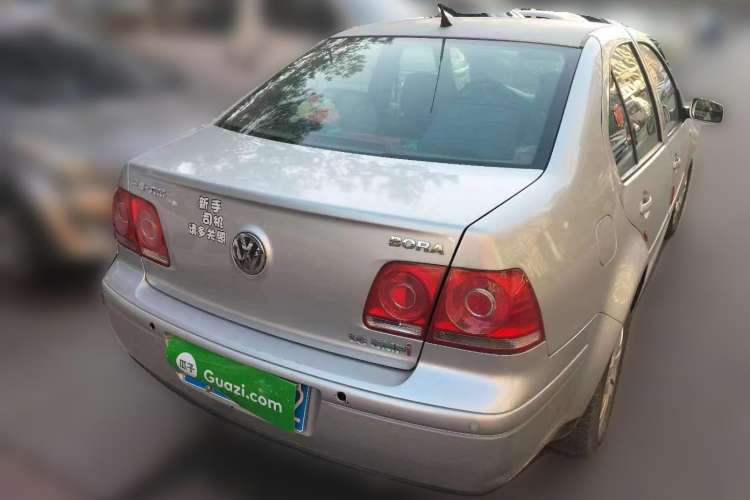 Used Volkswagen Bora 2006 1.6 Manual Luxury HL Rear Right 45 Deg