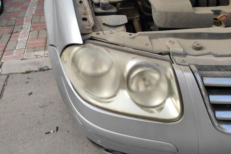 Used Volkswagen Bora 2006 1.6 Automatic Fashion TL Right Front Headlight