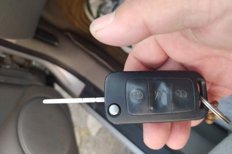 Used Volkswagen Bora 2006 1.6 Automatic Fashion TL Vehicle Key