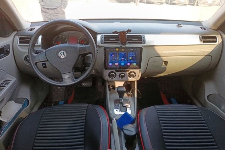 Used Volkswagen Bora 2008 1.6L Automatic Fashion Edition Center Console