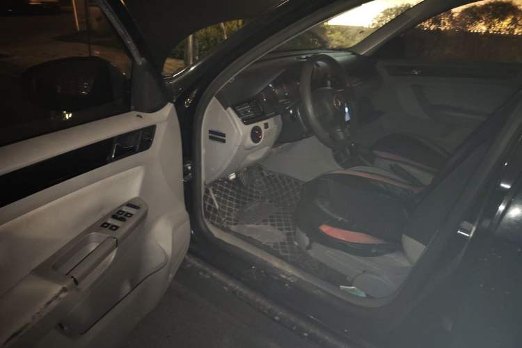 Used Volkswagen Bora 2008 1.6L Manual Fashion Model Driver Seat