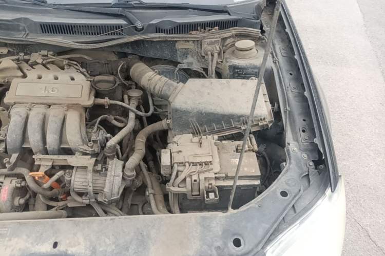Used Volkswagen Bora 2008 1.6L Manual Fashion Model Engine Bay Left