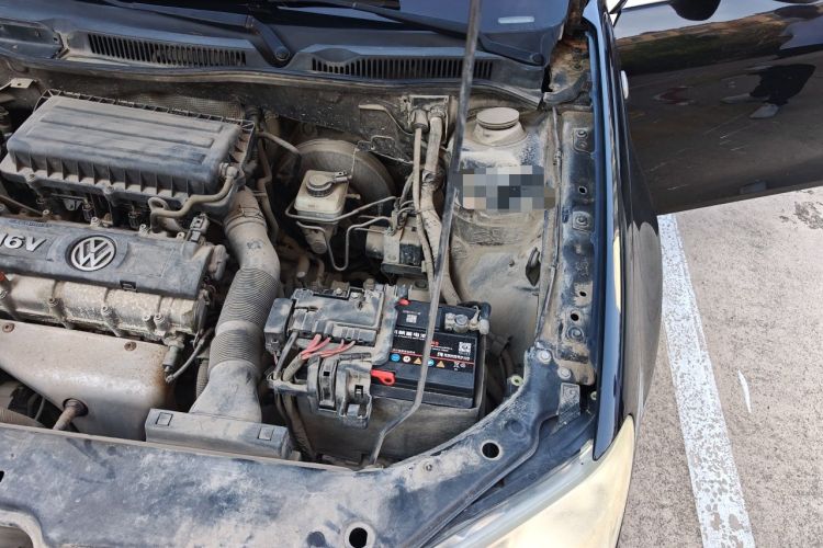 Used Volkswagen Bora 2008 1.6L Automatic Comfort Edition Engine Bay Left