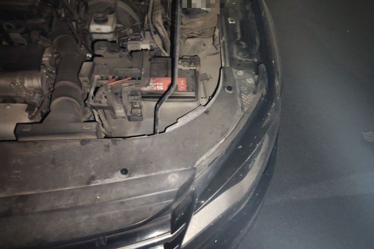 Used Volkswagen Bora 2008 1.6L Manual Fashion Model Engine Bay Left