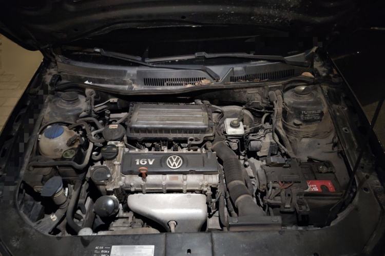Used Volkswagen Bora 2008 1.6L Manual Fashion Model Engine Bay