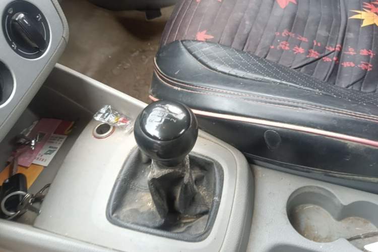 Used Volkswagen Bora 2008 1.6L Manual Fashion Model Gear Lever