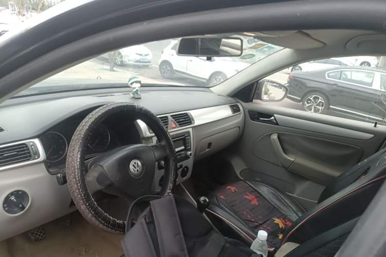 Used Volkswagen Bora 2008 1.6L Manual Fashion Model Headliner