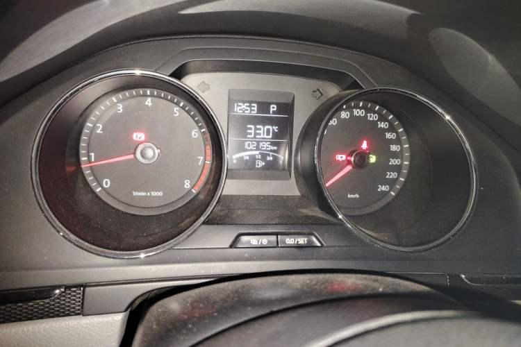 Used Volkswagen Bora 2008 1.6L Manual Fashion Model Instrument Cluster