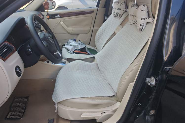 Used Volkswagen Bora 2008 1.6L Automatic Comfort Edition Left Front Seat