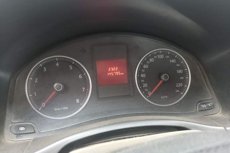 Used Volkswagen Bora 2008 1.6L Manual Fashion Model Odometer Close Up