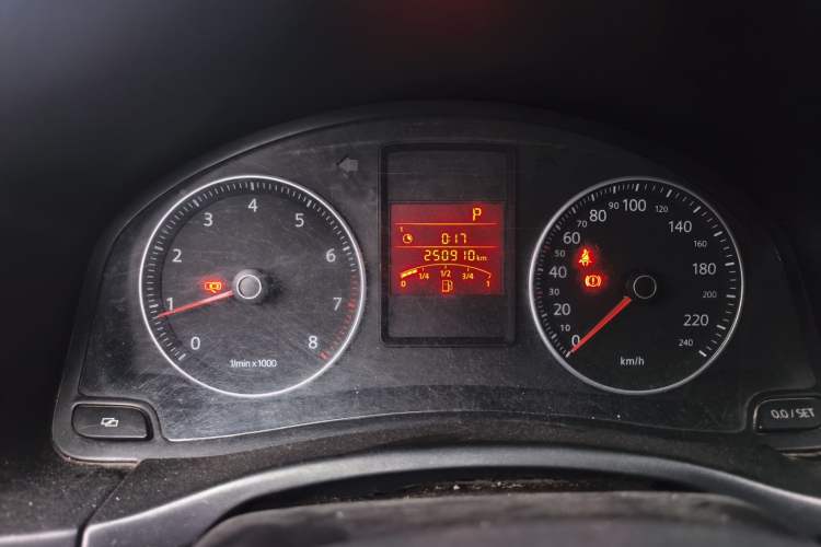 Used Volkswagen Bora 2008 1.6L Automatic Comfort Edition Odometer Close Up