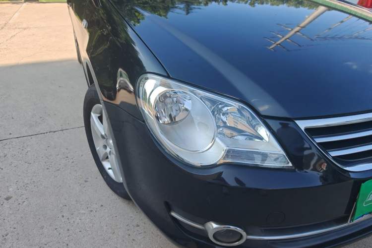 Used Volkswagen Bora 2008 1.6L Automatic Comfort Edition Right Front Headlight