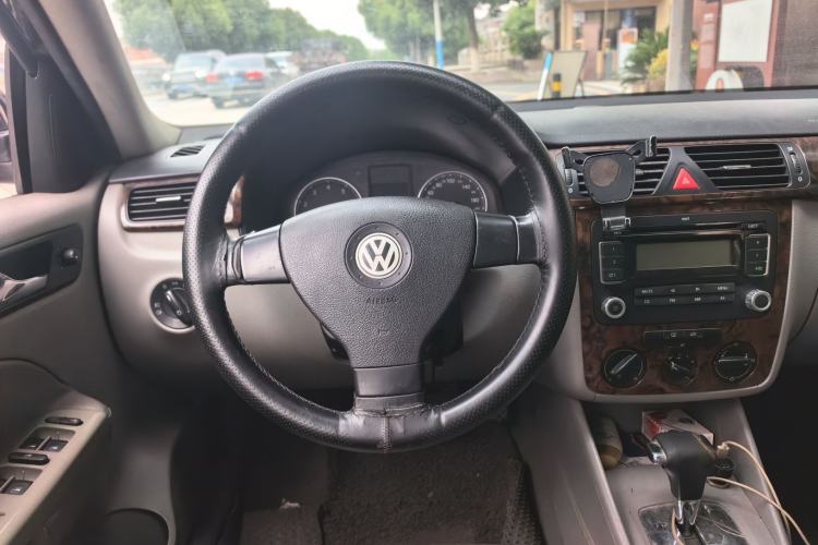 Used Volkswagen Bora 2008 1.6L Automatic Comfort Edition Steering Wheel