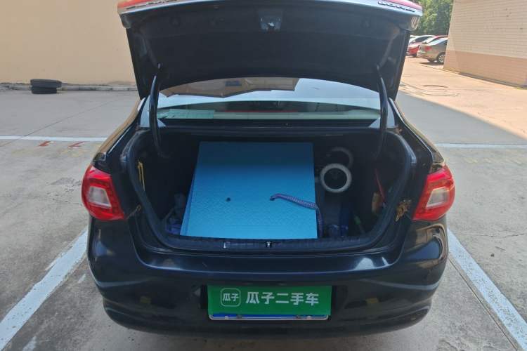 Used Volkswagen Bora 2008 1.6L Automatic Comfort Edition Trunk