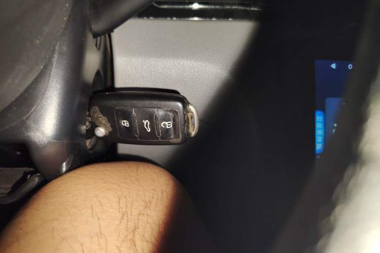 Used Volkswagen Bora 2008 1.6L Manual Fashion Model Vehicle Key