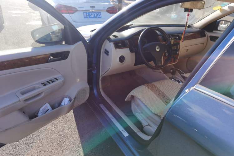 Used Volkswagen Bora 2008 1.6L Automatic Comfort Edition Driver Seat