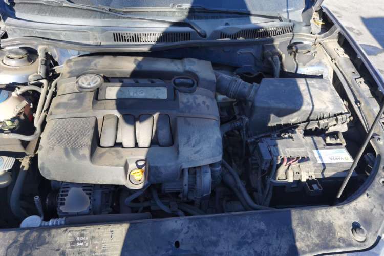 Used Volkswagen Bora 2008 1.6L Automatic Comfort Edition Engine Bay