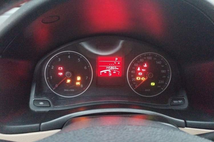 Used Volkswagen Bora 2008 1.6L Automatic Comfort Edition Instrument Cluster