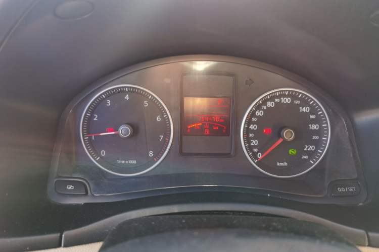 Used Volkswagen Bora 2008 1.6L Automatic Comfort Edition Instrument Cluster